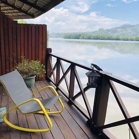 Gayang Friendly Water House Homestay Кота Кинабалу Екстериор снимка