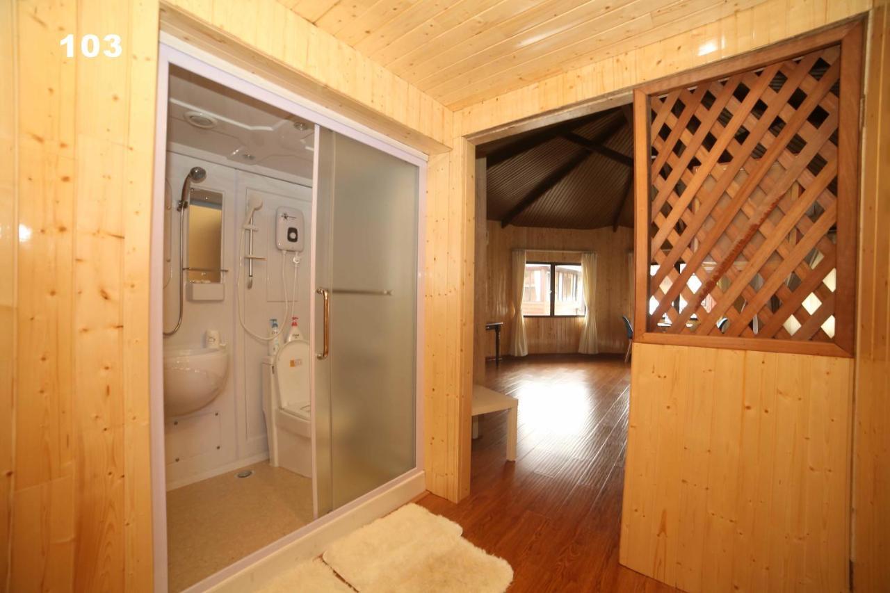 Gayang Friendly Water House Homestay Кота Кинабалу Екстериор снимка